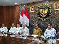 Konferensi pers usai Rapat Koordinasi Terbatas (Rakortas) terkait ketahanan pangan di Kantor Kemenko Pangan, Jakarta, Senin (26/10/2026). (CNBC Indonesia/Martyasari Rizky)