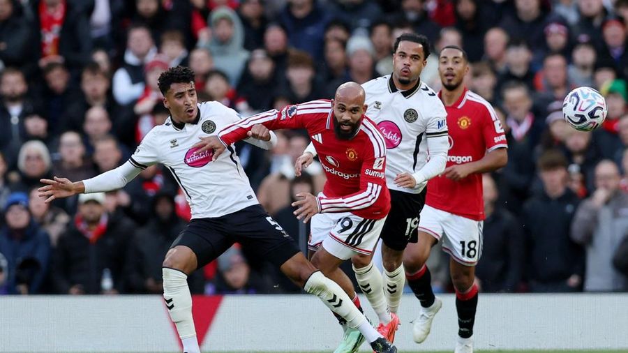 Manchester United kalah 0-3 dari Bournemouth dalam lanjutan pekan kedelapan Liga Inggris 2026/27 di Stadion Old Trafford pada Minggu (25/10/2026). (REUTERS/Chris Radburn)