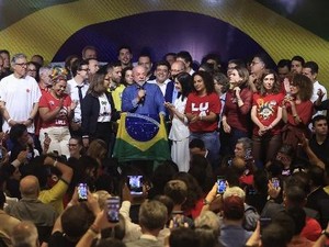 Video: Jalanan Brasilia Meriah! Ribuan Pendukung Sambut Kemenangan Lula da Silva