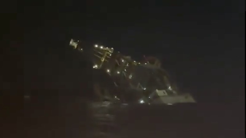 Rig pengeboran minyak dan gas Prospector 5 milik Borr Drilling tenggelam di lepas pantai Mayumba, Gabon, pada Sabtu malam (24/10/2026).