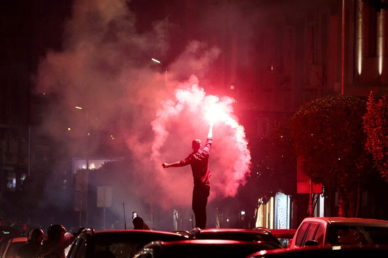Gerakan mahasiswa Serbia menyatakan kemenangan dalam pemilihan parlemen yang digelar pada Minggu (25/10/2026), sekaligus mengakhiri 14 tahun kekuasaan Partai Progresif Serbia pimpinan Aleksandar Vucic. (REUTERS/Uros Arsic)