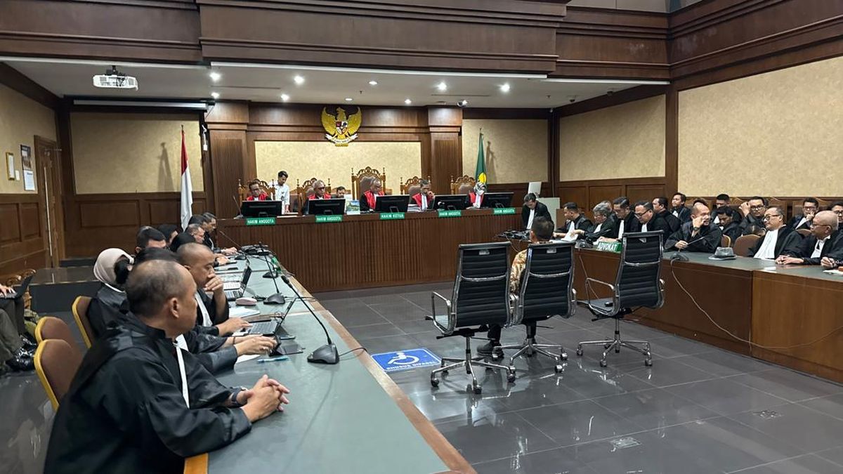 Putusan Perlawanan Eks Jampidsus Febrie 'Diembargo', Sidang Dilanjut — NadiKabar.com