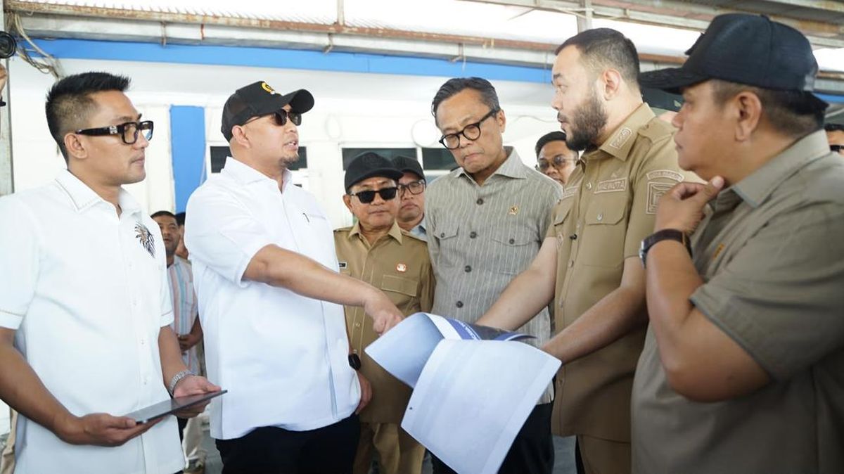 Ilustrasi berita Nasional: Donny Oskaria dan Andre Rosiade Cek Pelabuhan Muaro Padang, Prioritaskan Layanan
