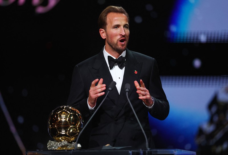 Bintang Bayern Munchen, Harry Kane dinobatkan sebagai peraih Ballon d'Or 2026 di London Palladium Theatre, London, Inggris, Senin (26/10) malam waktu setempat atau Selasa (27/10) dini hari WIB. (Action Images via Reuters/Matthew Childs)