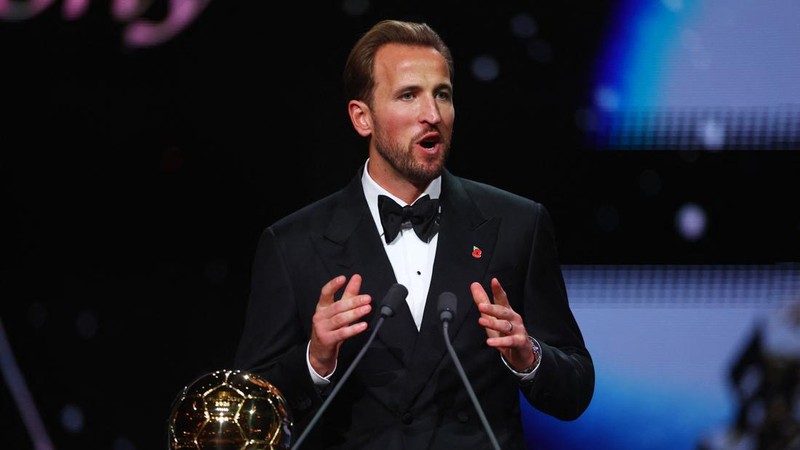 Bintang Bayern Munchen, Harry Kane dinobatkan sebagai peraih Ballon d'Or 2026 di London Palladium Theatre, London, Inggris, Senin (26/10) malam waktu setempat atau Selasa (27/10) dini hari WIB.