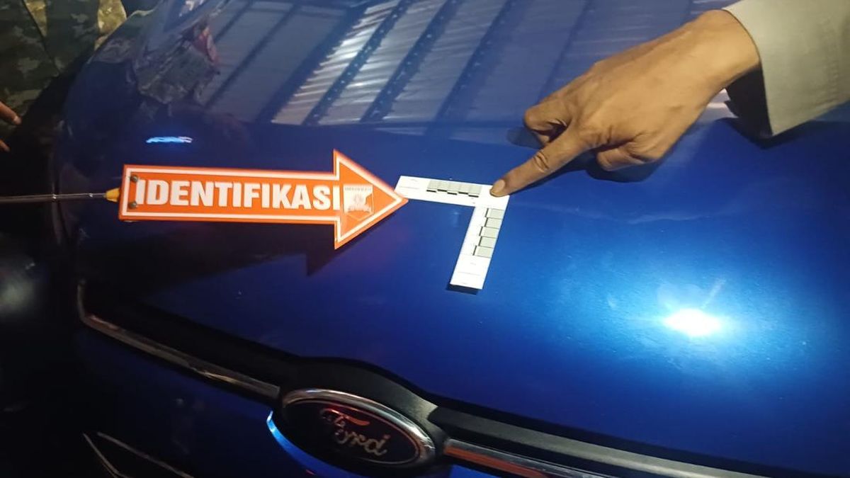 Bunyi 'Klotak' Saat SUV Ford di Showroom Cibubur Kena Peluru Nyasar — NadiKabar.com