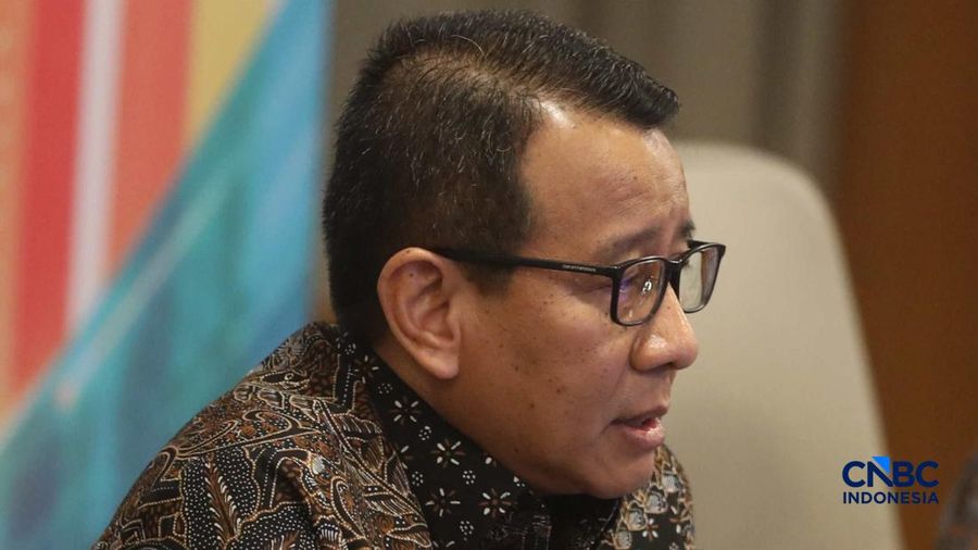 Kiri-Kanan: Direktur Risk Management BNI David Pirzada, Direktur Utama BNI Putrama Wahju Setyawan, Direktur Finance & Strategy BNI Hussein Paolo Kartadjoemena dalam kegiatan pemaparan kinerja Q3 di Graha BNI, Jakarta, Selasa, (27/10/2026). (CNBC Indo