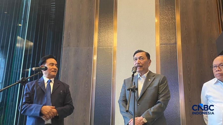 Konferensi Pers Pertemuan Ketua Dewan Ekonomi Nasional (Dekonas) dan Menteri Koordinator Bidang Hukum, HAM, Imigrasi, dan Pemasyarakatan dalam Rangka Penyerahan Kajian DEN terkait Penyempurnaan Undang-Undang Tindak Pidana Korupsi (UU Tipikor), di Kan