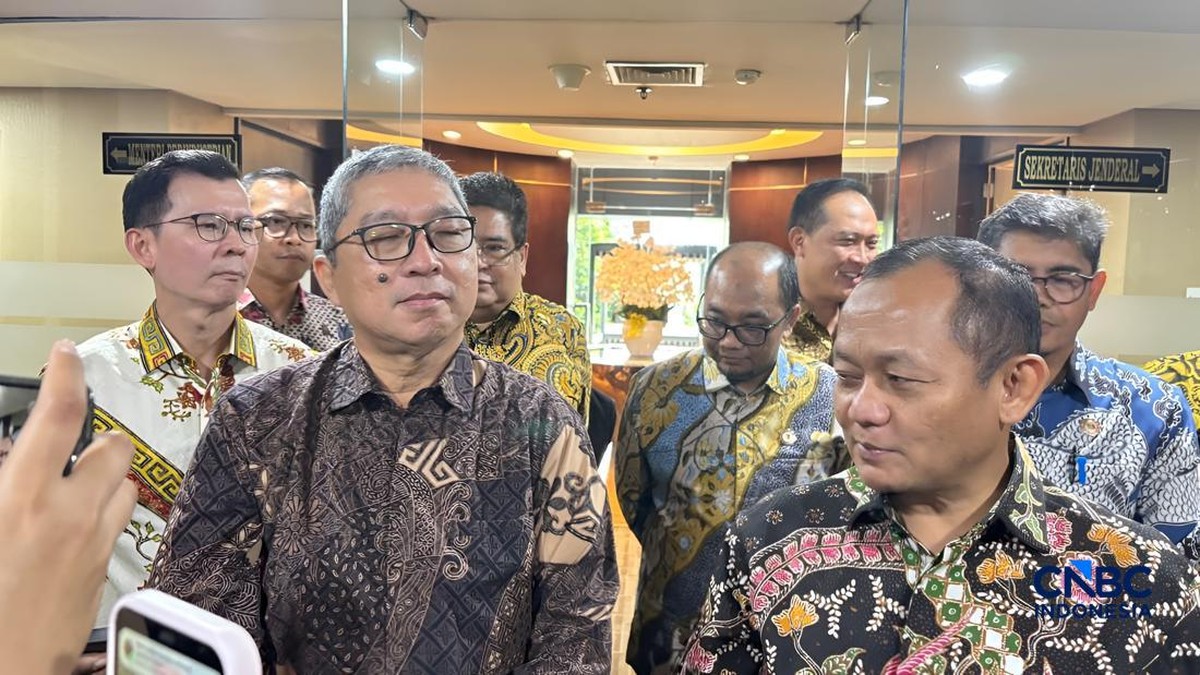Bos Toyota Ungkap Menperin Minta Mobil Double Cabin diproduksi di RI
