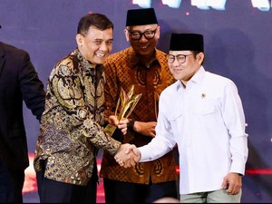 Tekan Angka Kemiskinan, Pemprov Jateng Raih Mandaya Award dari Kemenko PM