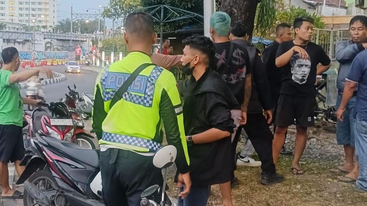 BMW Putih di Jogja Lawan Arah dan Tabrak Pemotor Lansia hingga Luka-luka — NadiKabar.com