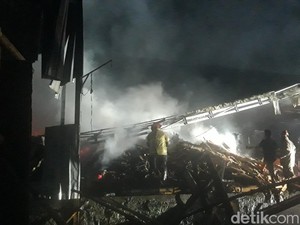 Pabrik Tripleks di Musuk Boyolali Terbakar, Kerugian Ditaksir Rp 1 Miliar