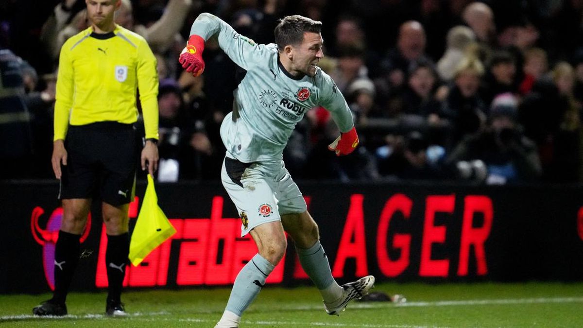 Kalahkan Arsenal, Kiper Tim Divisi Empat Sampai Kehilangan Suara — NadiKabar.com