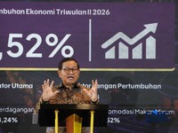 Gubernur DKI Jakarta, Pramono Anung saat menyampaikan pemaparan dalam Kearney 100 Years of Impact di The Ritz Carlton Pacific Place, Jakarta, Rabu (28/10/2026). (CNBC Indonesia/Muhammad Sabki)