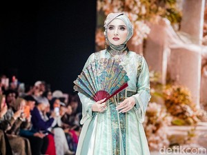 Nuansa Oriental dari 3 Brand Hijab di JFW 2027, Bertabur Model Selebriti