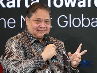Menteri Koordinator Bidang Perekonomian, Airlangga Hartarto saat menyampaikan pemaparan dalam Kearney 100 Years of Impact di The Ritz Carlton Pacific Place, Jakarta, Rabu (28/10/2026). (CNBC Indonesia/Muhammad Sabki)