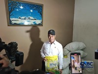 Menteri Pertanian sekaligus Kepala Badan Pangan Nasional (Bapanas) Amran Sulaiman saat menyidak jalan Kayu Manis 10, Jakarta Timur, Rabu (28/10/2026). (CNBC Indonesia/Martyasari Rizky)