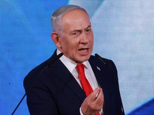 Netanyahu Claims Absolute Majority, Promises Right-Wing Government