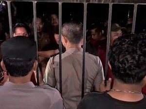 Massa Ormas Geruduk-Blokade di Mapolres Probolinggo, Ini Kata Polisi