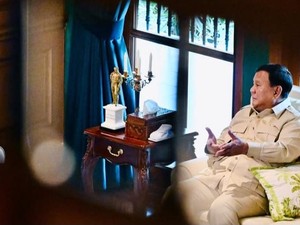 Momen Prabowo Terima Menlu Singapura di Hambalang