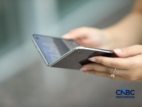 Profil smartphone iPhone Duo. (CNBC Indonesia/Tri Susilo)