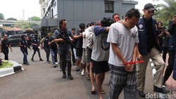 Ngeri Tawuran Maut 4 Gangster di Jakbar