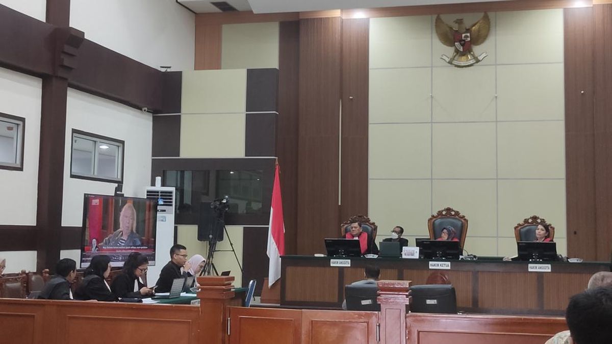 Roy Suryo Minta Jaksa Hadirkan Silfester Matutina di Sidang Kasus Ijazah Jokowi — NadiKabar.com