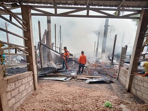 Tempat Penyulingan Minyak Cengkih di Sambangan Buleleng Ludes Terbakar