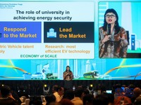 Wamendiktisaintek, Prof. Stella Christie dalam acara PERIKLINDO Electric Vehicle Conference (PEVC) 2026 di Mvenpick Hotel, Jakarta, Rabu (28/10/2026). (CNBC Indonesia/Faisal Rahman)