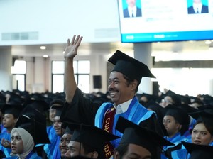 Kisah Ghofur, Peneliti BRIN Berusia 61 Tahun yang Jadi Wisudawan Tertua S3 ITS