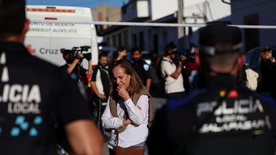 Kecelakaan kereta cepat di Spanyol menewaskan sedikitnya 68 orang dan melukai puluhan penumpang pada Rabu (28/10/2026) waktu setempat. (REUTERS/Susana Vera)
