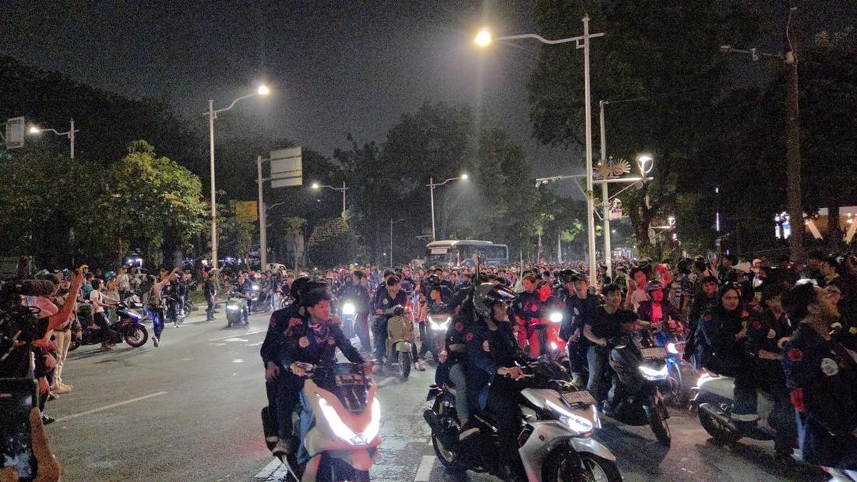 Massa Aksi di Dekat Patung Kuda Bubar, Lalin Merdeka Selatan Dibuka — NadiKabar.com