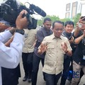 Menteri Koordinator bidang Hilirisasi dan Transisi sekaligus Menteri Energi dan Sumber Daya Mineral (ESDM) Bahlil Lahadalia merapat ke Istana Negara, Rabu (29/10/2026), sore ini. (CNBC Indonesia/Emir Yanwardhana)
