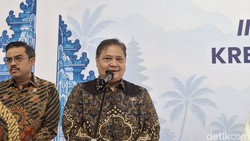Dolar Tembus Rp 18 Ribu Lebih, Menko Airlangga: Tidak Perlu Panik