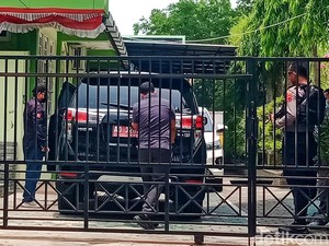 KPK Geledah Kantor DLH Klaten