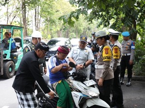 Operasi Patuh Agung 2026: Polisi Tindak Pelanggar-Edukasi Pengendara di Bali