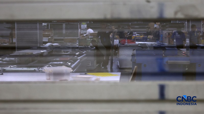 Suasana Gerai Hypermart yang resmi berhenti beroperasi di pusat perbelanjaan Depok Town Square (Detos), Jawa Barat, Kamis (29/10/2026). (CNBC Indonesia/Muhammad Sabki)