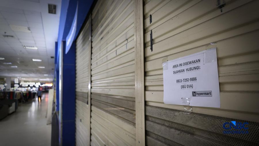 Suasana Gerai Hypermart yang resmi berhenti beroperasi di pusat perbelanjaan Depok Town Square (Detos), Jawa Barat, Kamis (29/10/2026).