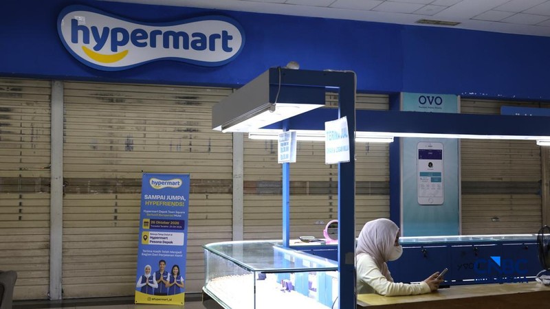 Suasana Gerai Hypermart yang resmi berhenti beroperasi di pusat perbelanjaan Depok Town Square (Detos), Jawa Barat, Kamis (29/10/2026).