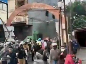 Konvoi Berujung Tawuran di Jalan Urip Makassar, 1 Motor Dibakar