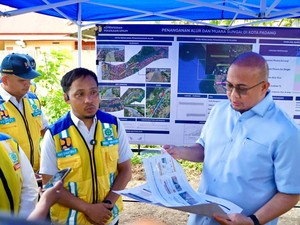Andre Rosiade Cek Proyek Pengerukan Sungai Sumbar Pascabanjir Bandang
