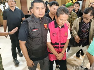 Eks Pj Gubernur Gorontalo Hamka Tersangka Korupsi Resmi Ditahan