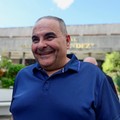 Elias Antonio "Tony" Saca, mantan presiden El Salvador yang menjalani hukuman 10 tahunsetelah masa hukumannya dikurangiakibat mengaku bersalah melakukan pengalihan dan pencucian uang senilai lebih dari $300 juta dari anggaran negara, terlihat berjala