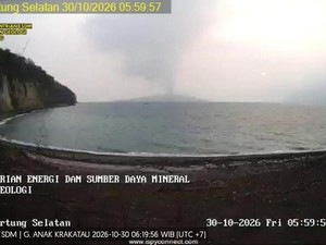 Gunung Anak Krakatau Erupsi Lagi, 35 Gempa Terjadi dalam 6 Jam