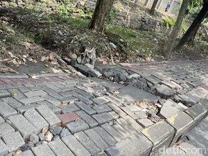 Jalur Pedestrian di ITS Rusak, Pemeliharaan Jadi Kewenangan Pakuwon