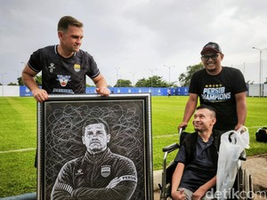 Wujud Dukungan Tanpa Batas Bobotoh Disabilitas untuk Persib