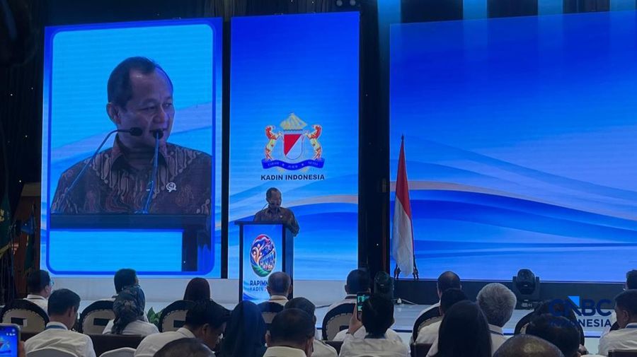 Menteri Perindustrian (Menperin) Sarmuji saat dalam Rapimnas Kadin Indonesia di Hotel Borobudur, Jakarta, Jumat (30/10/2026). (CNBC Indonesia/Ferry Sandi)
