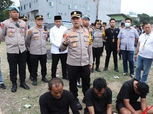 Polisi Gerebek Kampung Boncos Jakbar, 3 Orang Ditangkap Terkait Narkoba