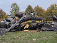 Sebuah helikopter militer Italia jatuh saat menjalani misi pelatihan di Bosnia pada Kamis (29/10/2026), menewaskan empat anggota pasukan Uni Eropa (EUFOR) dan melukai 11 orang lainnya. (via REUTERS/klix.ba)
