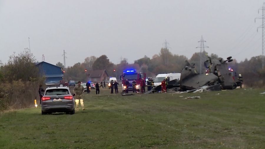 Sebuah helikopter militer Italia yang bertugas dalam misi penjaga perdamaian Uni Eropa di Bosnia dan Herzegovina jatuh pada Kamis (29/10/2026).
